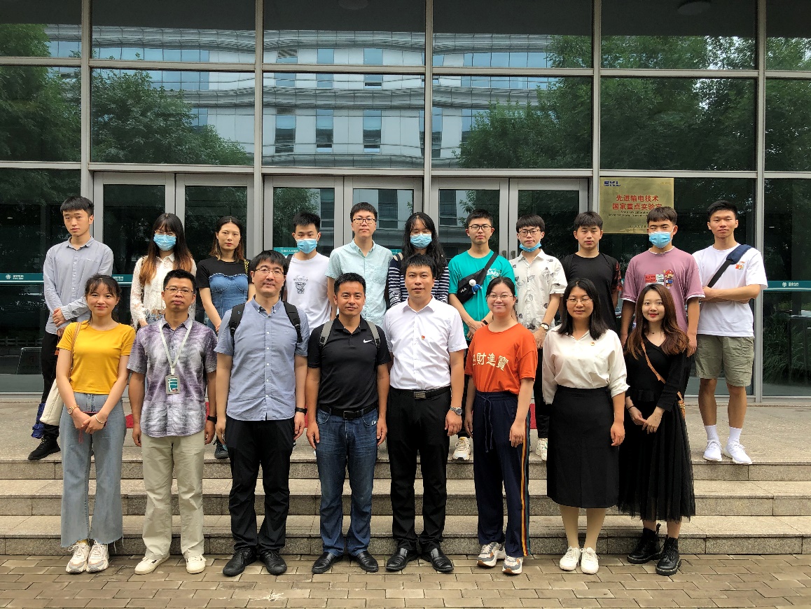 d8331ec4177a433b8a6556373f3a8629.jpg d8331ec4177a433b8a6556373f3a8629.jpg